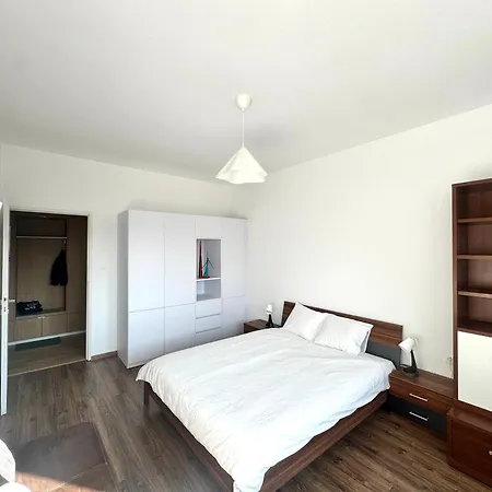 Castle View 3br In Old Town *