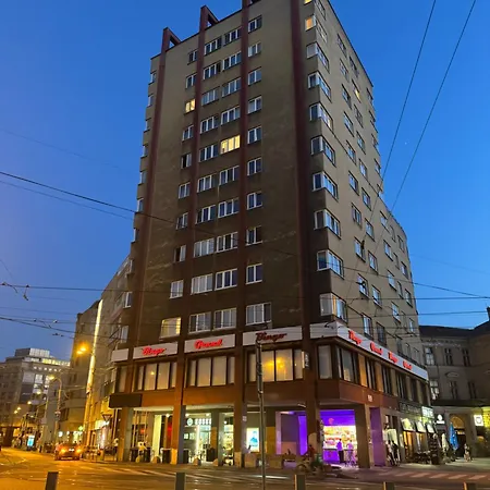 Apartamento Castle View 3br In Old Town Bratislava