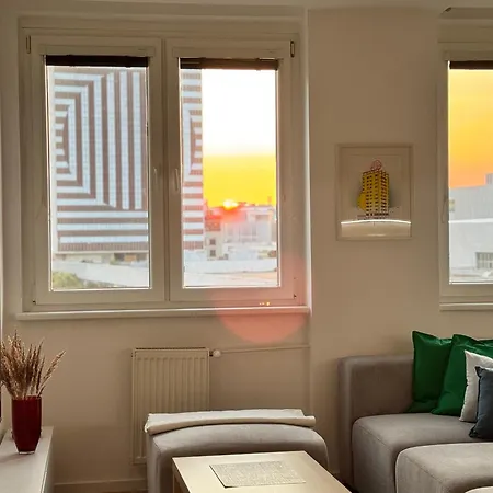 Castle View 3br In Old Town Appartamento *